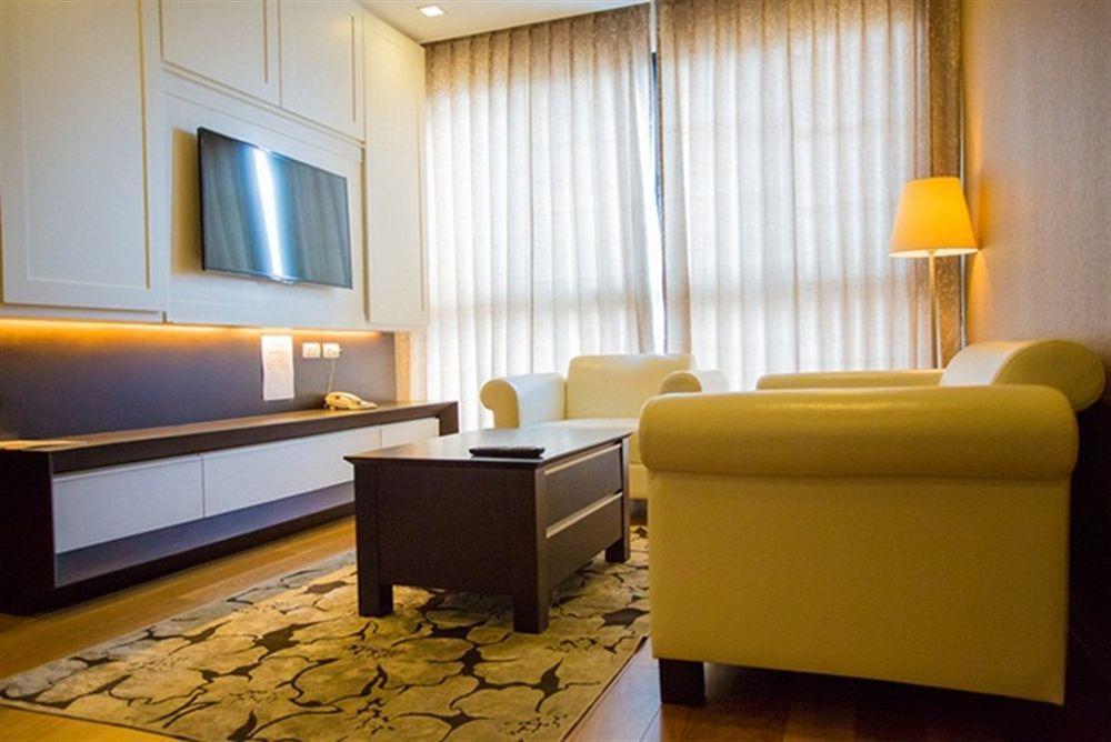Alisha Court Hotel & Residence Bangkok Bagian luar foto