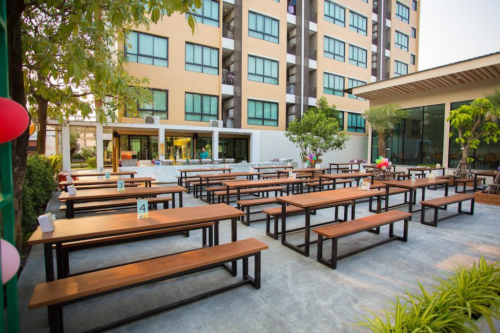 Alisha Court Hotel & Residence Bangkok Bagian luar foto